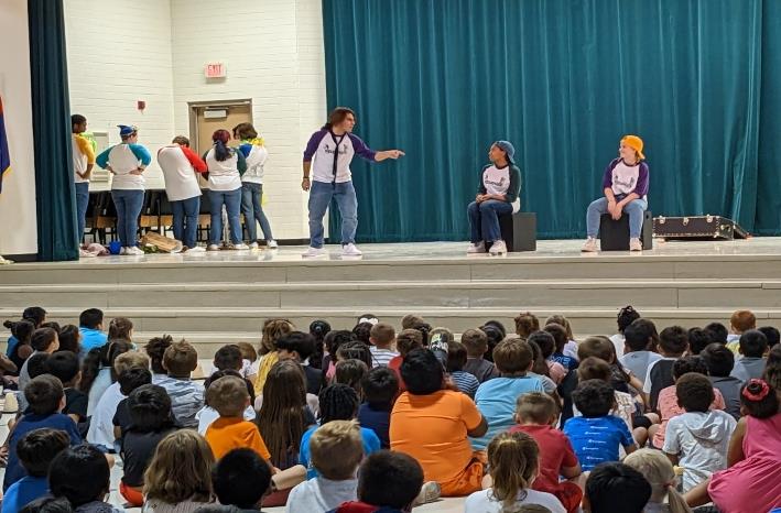 CHS Bookends Perform for Sanborn - 2022